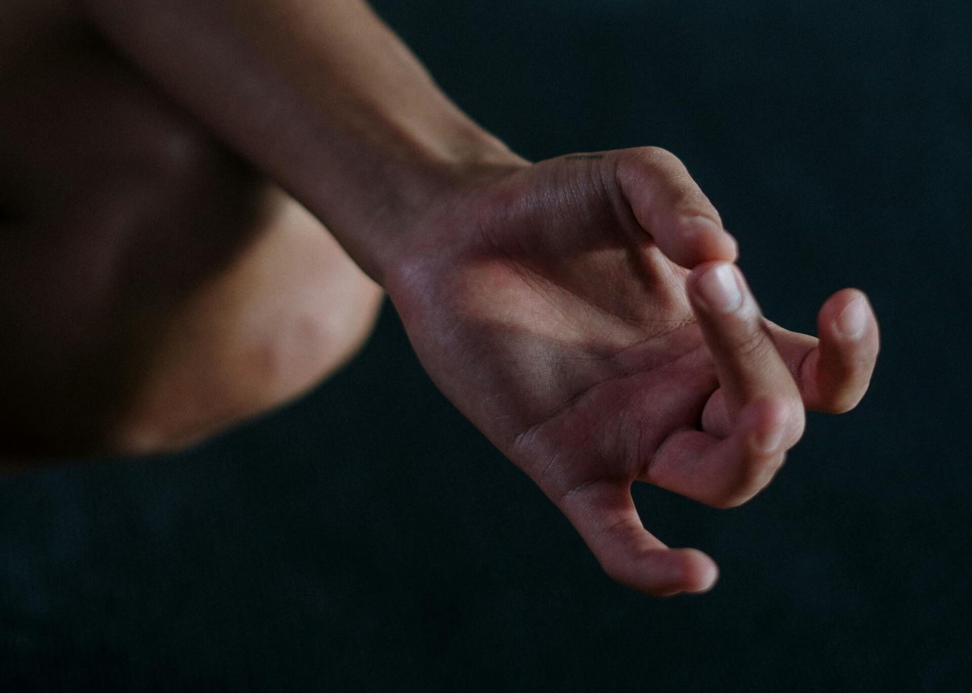 Pexels-cottonbro-4325476