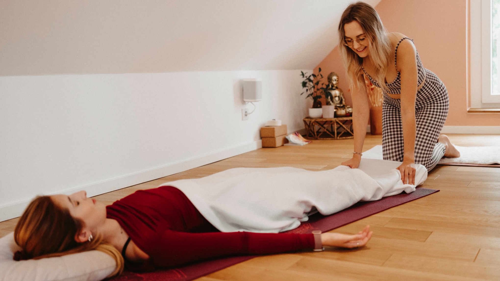 Long Slow Deep Yoga bei Kerzenschein