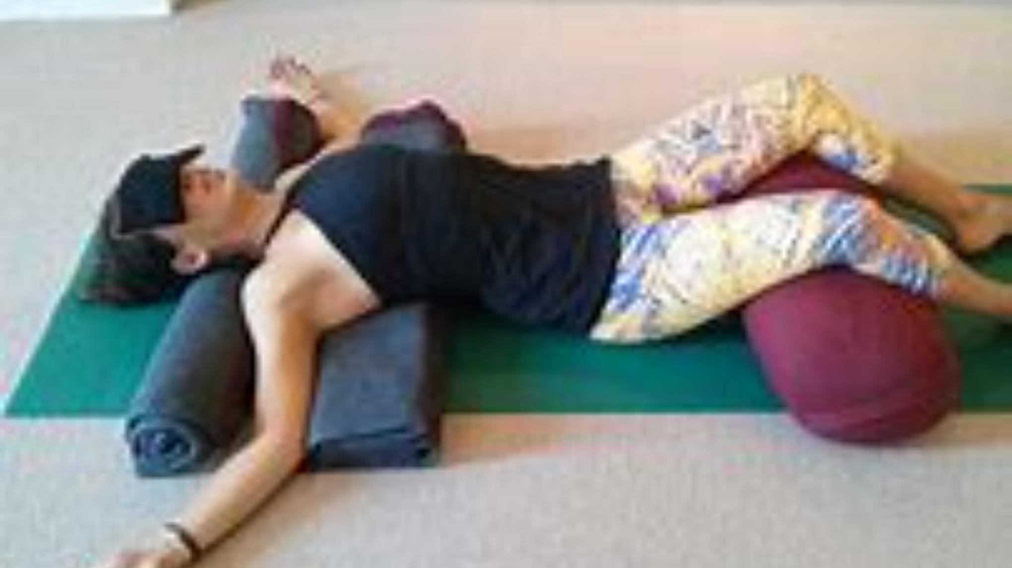 Restorative yoga (rust & herstel) **Wereld gezondheidsdag**