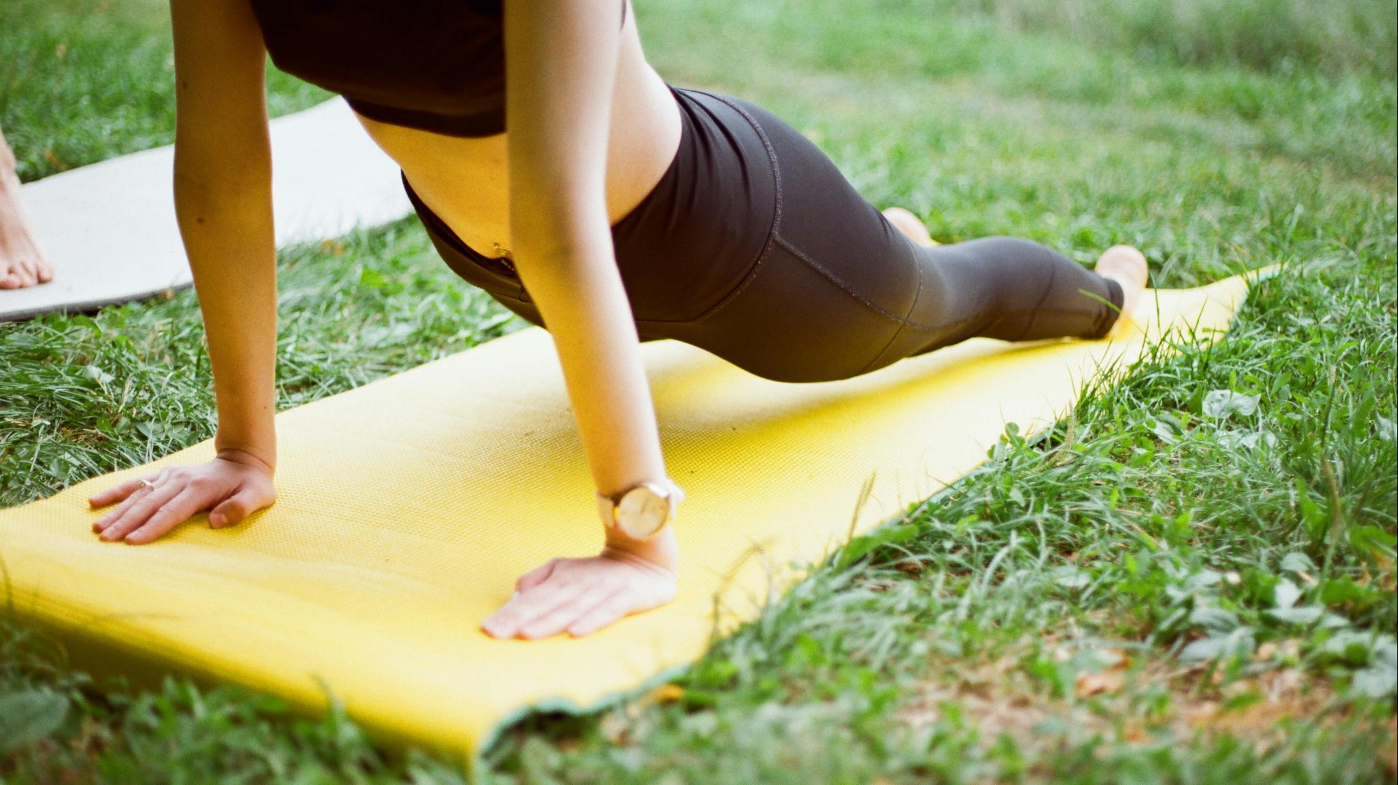 Yoga doux au Jardin du Hill