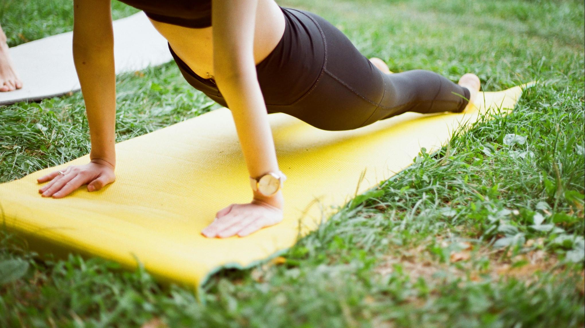 Yoga doux au Jardin du Hill