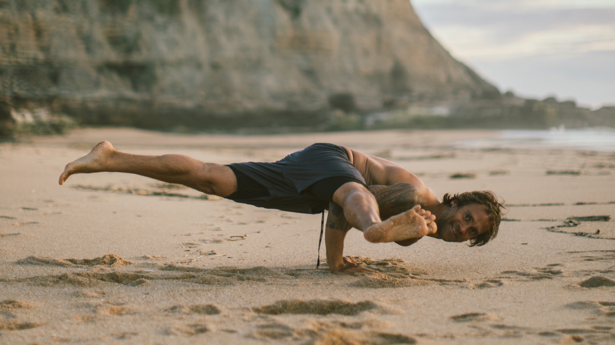 Lomma - Guest teacher - Arm Balances and Transitions Workshop!