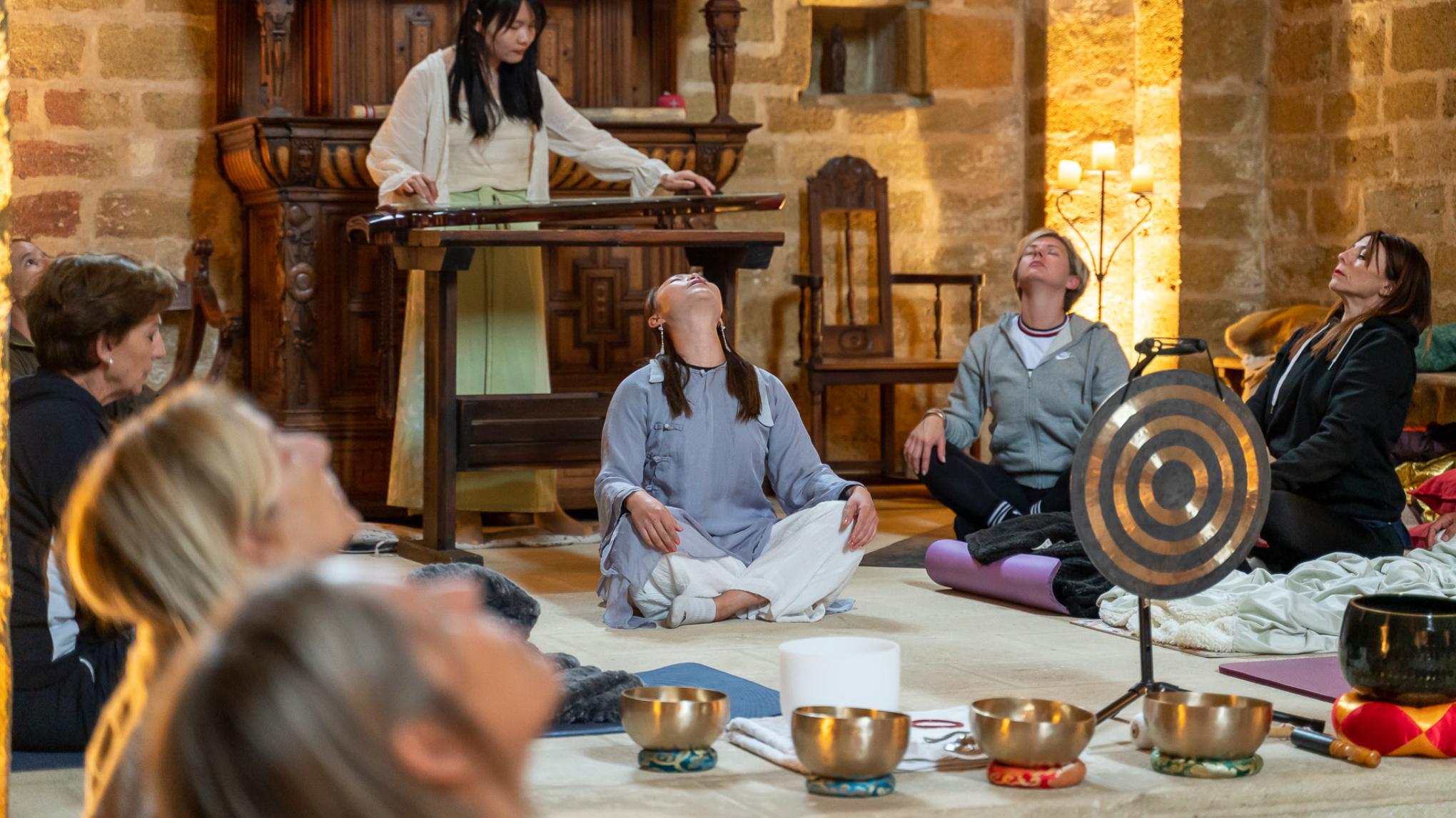 Massage Sonore à la chapelle du château Saint-Pierre de Mejans