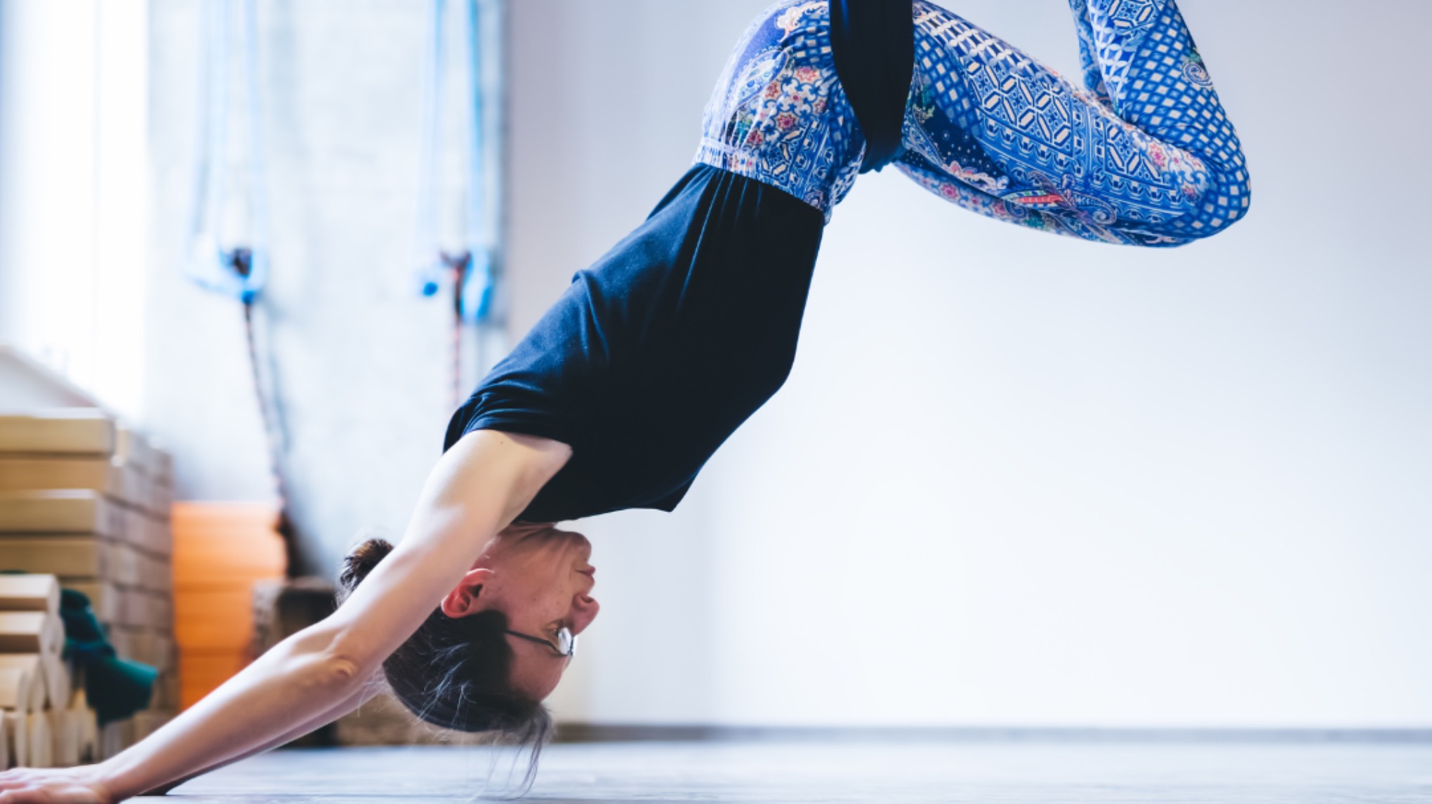 Aerial yoga/yoga med hammock workshop med Heidi