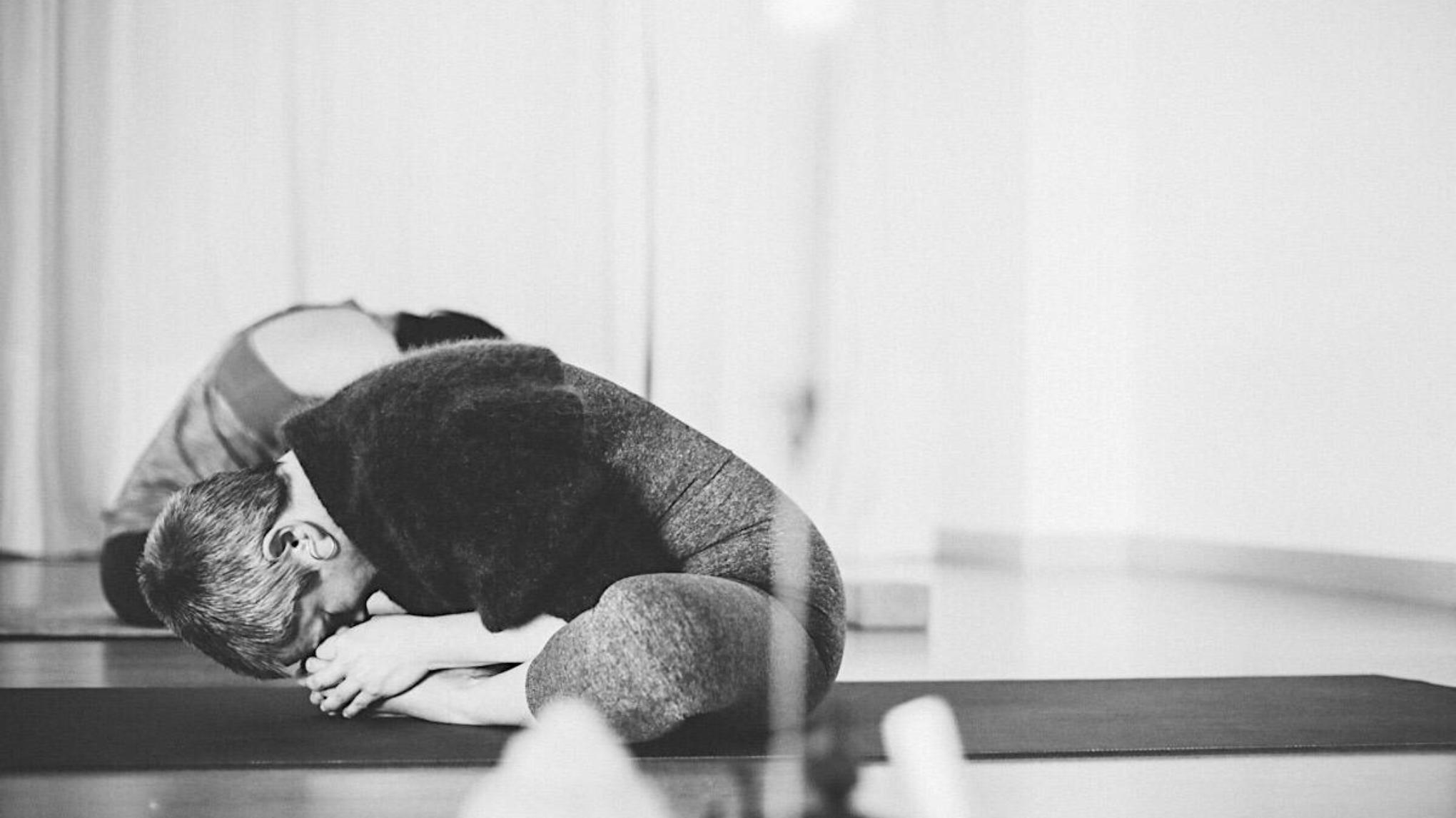 YIN YOGA Y YOGA NIDRA