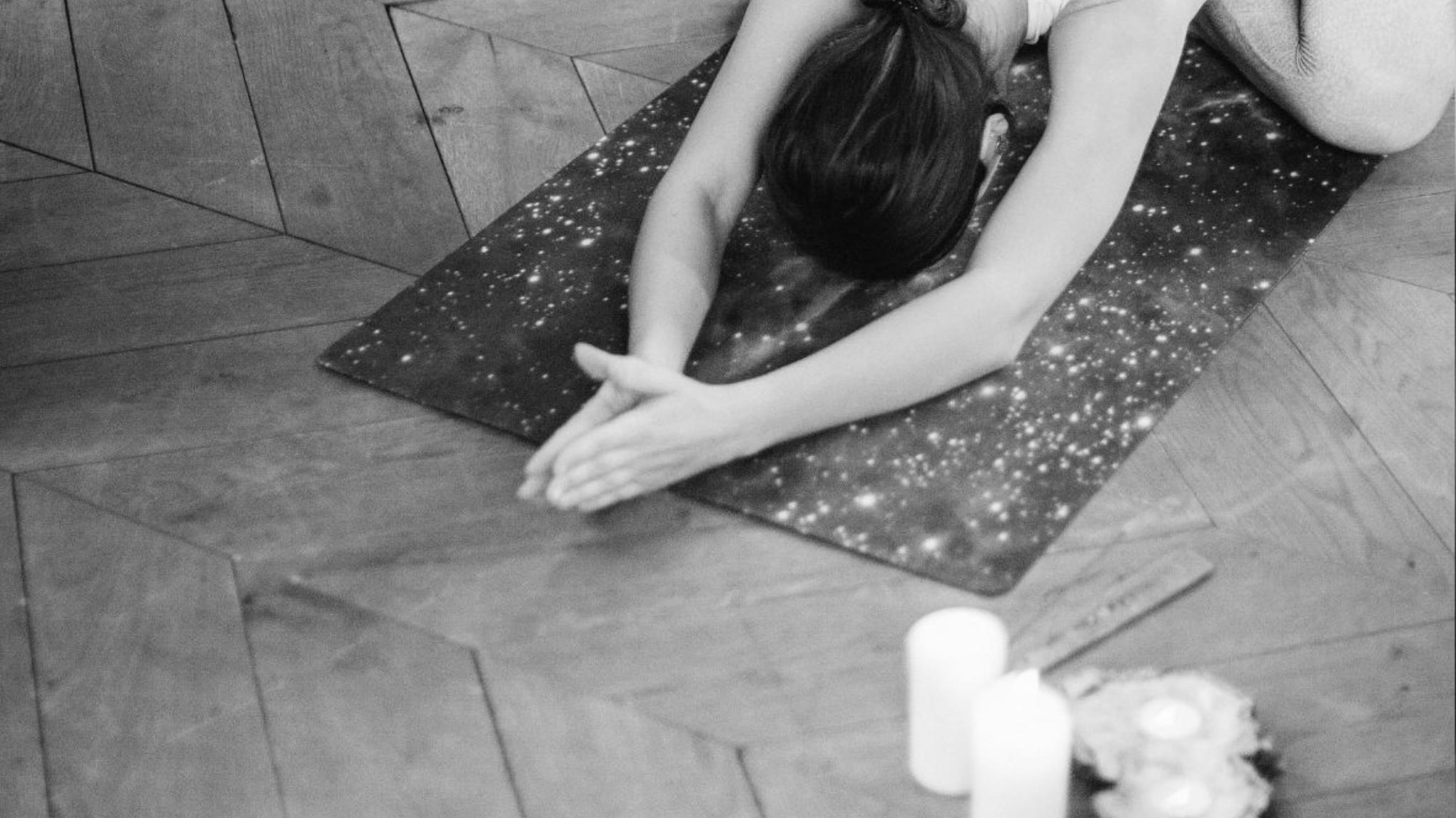 WINTERZONNEWENDE YIN YOGA met Lana Meeusen (Studio + Zoom)